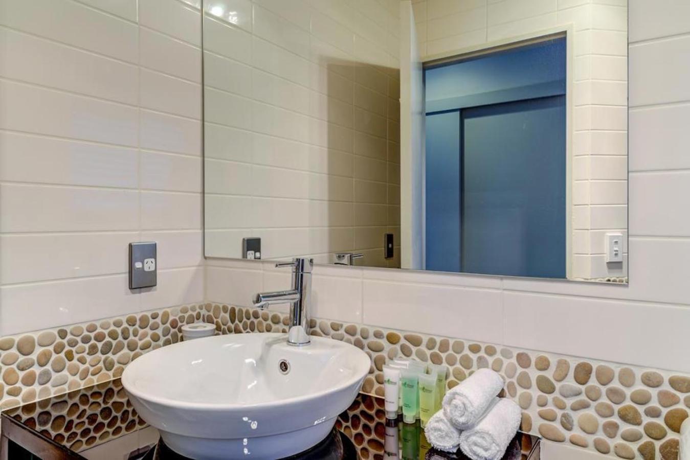 Lakefront Luxury Penthouse Central クイーンズタウン エクステリア 写真